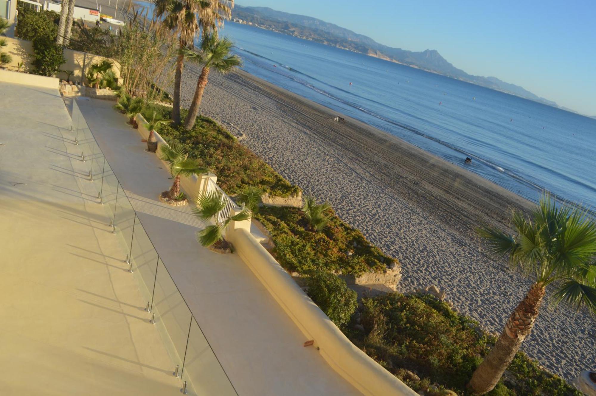 Excepcional Apartamento Loft A Pie De Playa En Chalet Roquetes 阿利坎特 外观 照片